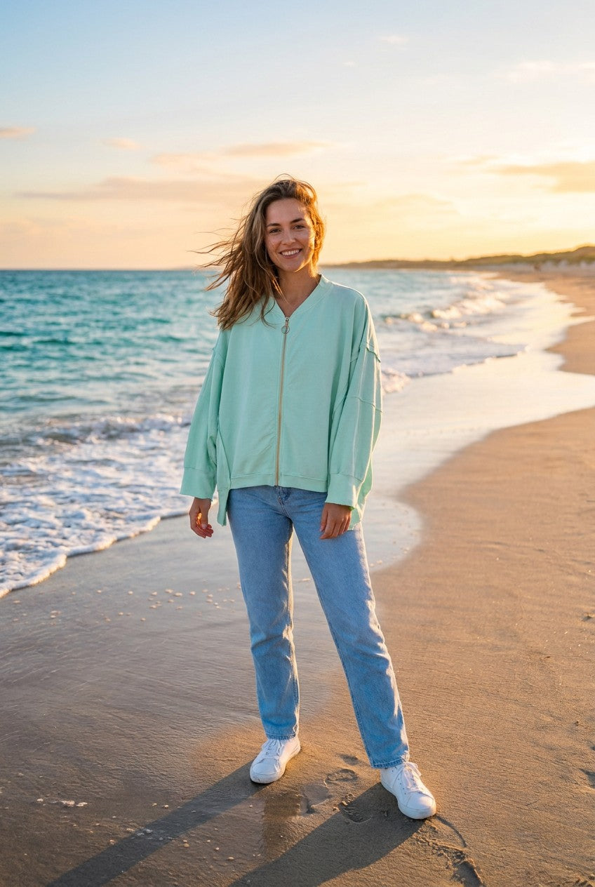 Leopard LOVE Sweatjacke – TraumStück Sylt – Blau, Vorderansicht
