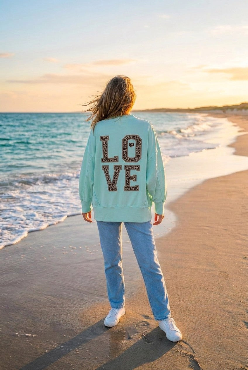 Leopard LOVE Sweatjacke – TraumStück Sylt – Blau, Rückansicht