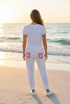 Jogginghose mit Pailletten-Detail – TraumStück Sylt – Weiß, Rückansicht