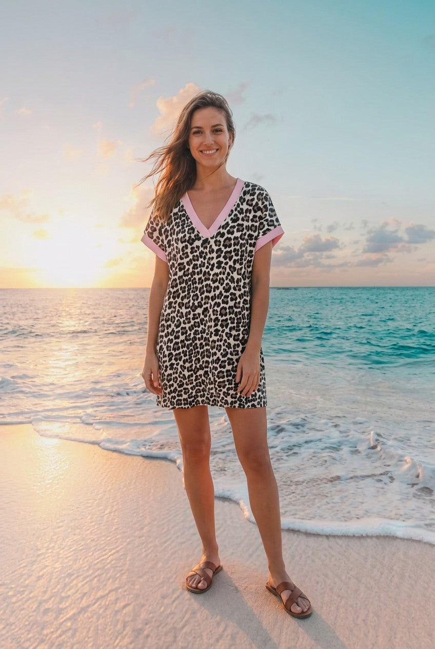 Kleid Leopardenmuster oversized – TraumStück Sylt – Rosa, Vorderansicht
