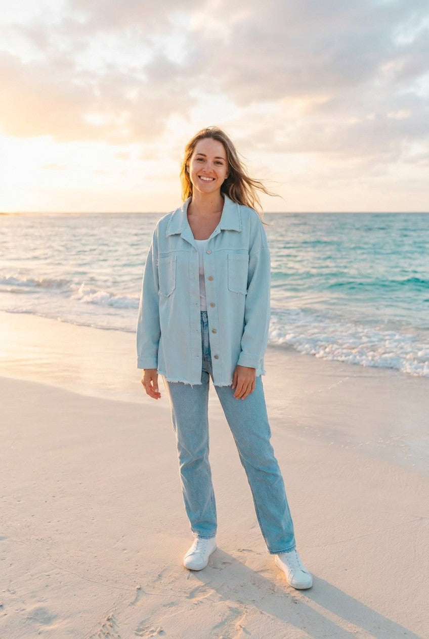 Overshirt mit Graffiti-Print – TraumStück Sylt – Blau, Vorderansicht