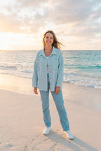 Overshirt mit Graffiti-Print – TraumStück Sylt – Blau, Vorderansicht