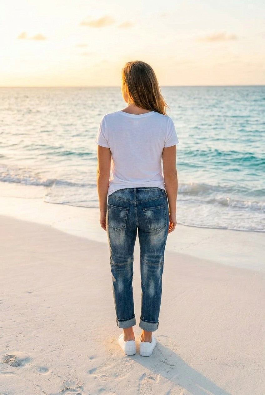 Jeans Kirschblüten-Stickerei Blau – TraumStück Sylt – Blau, Rückansicht