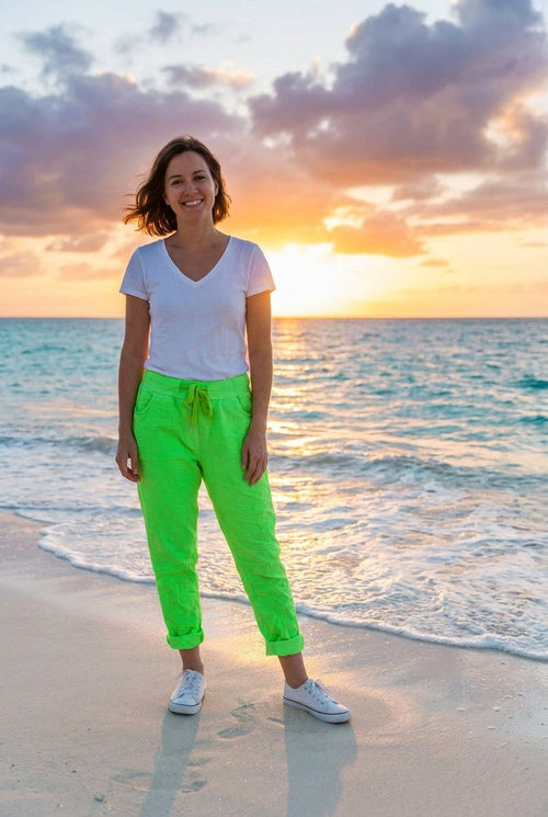 Hose mit Knitteroptik Elastikbund – TraumStück Sylt – Grün, Vorderansicht
