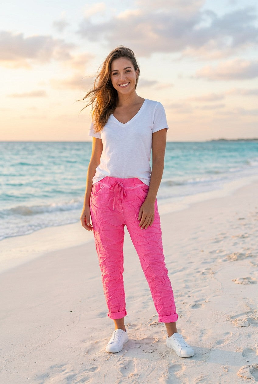 Hose mit Knitteroptik Elastikbund – TraumStück Sylt – Pink, Vorderansicht