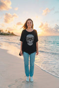 T-Shirt Skull-Motiv Strass Oversized – TraumStück Sylt – Schwarz, Vorderansicht