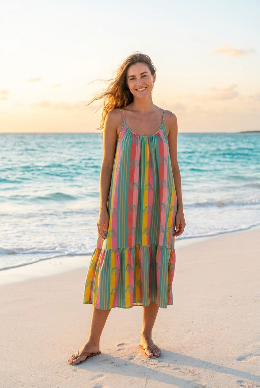 Kleid Streifen Muschelprint Grün – TraumStück Sylt – Grün, Vorderansicht