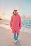 Zwillingsherz Teddyfleece-Mantel Kapuze – TraumStück Sylt – Pink, Vorderansicht