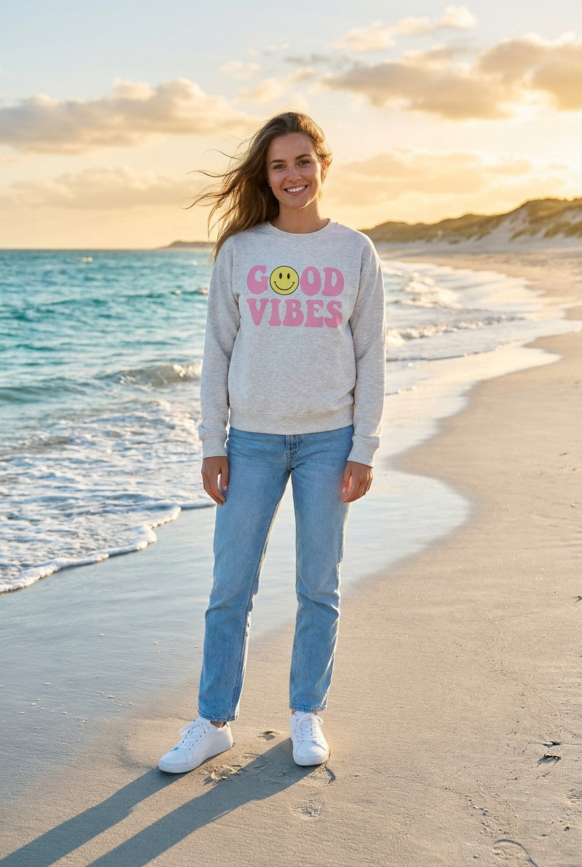 Oversized Sweatshirt mit Schriftzug-Print – TraumStück Sylt – Hellgrau, Vorderansicht