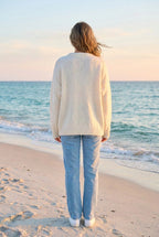 Strickpullover Oversized mit Rückenprint – TraumStück Sylt – Weiß, Rückansicht