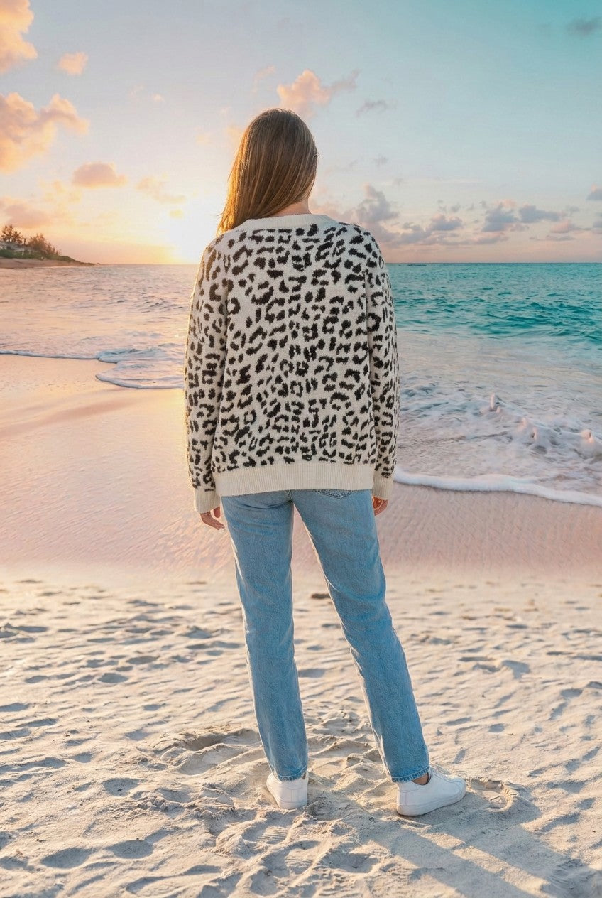 Oversized-Pullover Leomuster – TraumStück Sylt – Braun, Rückansicht