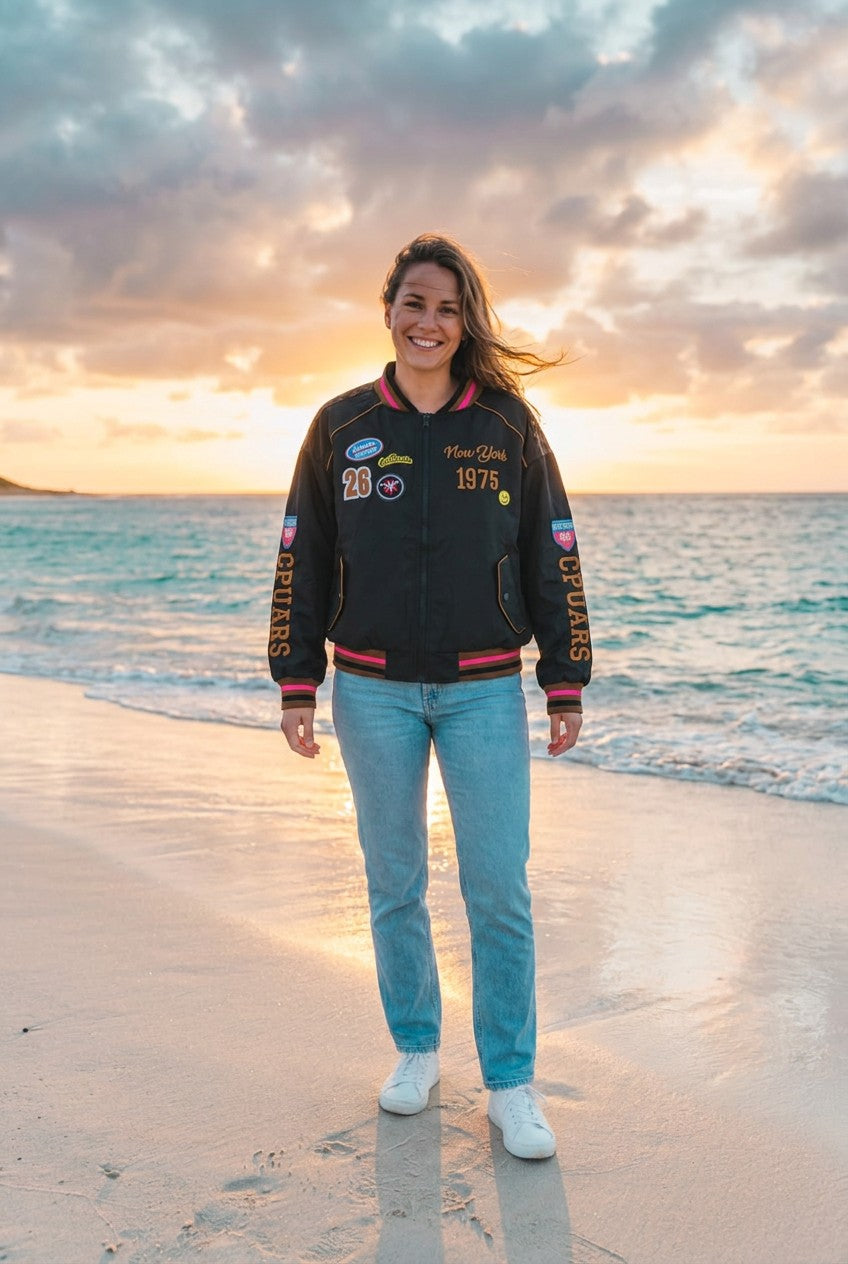 Bomberjacke mit Leoparden-Patches – TraumStück Sylt – Schwarz, Vorderansicht
