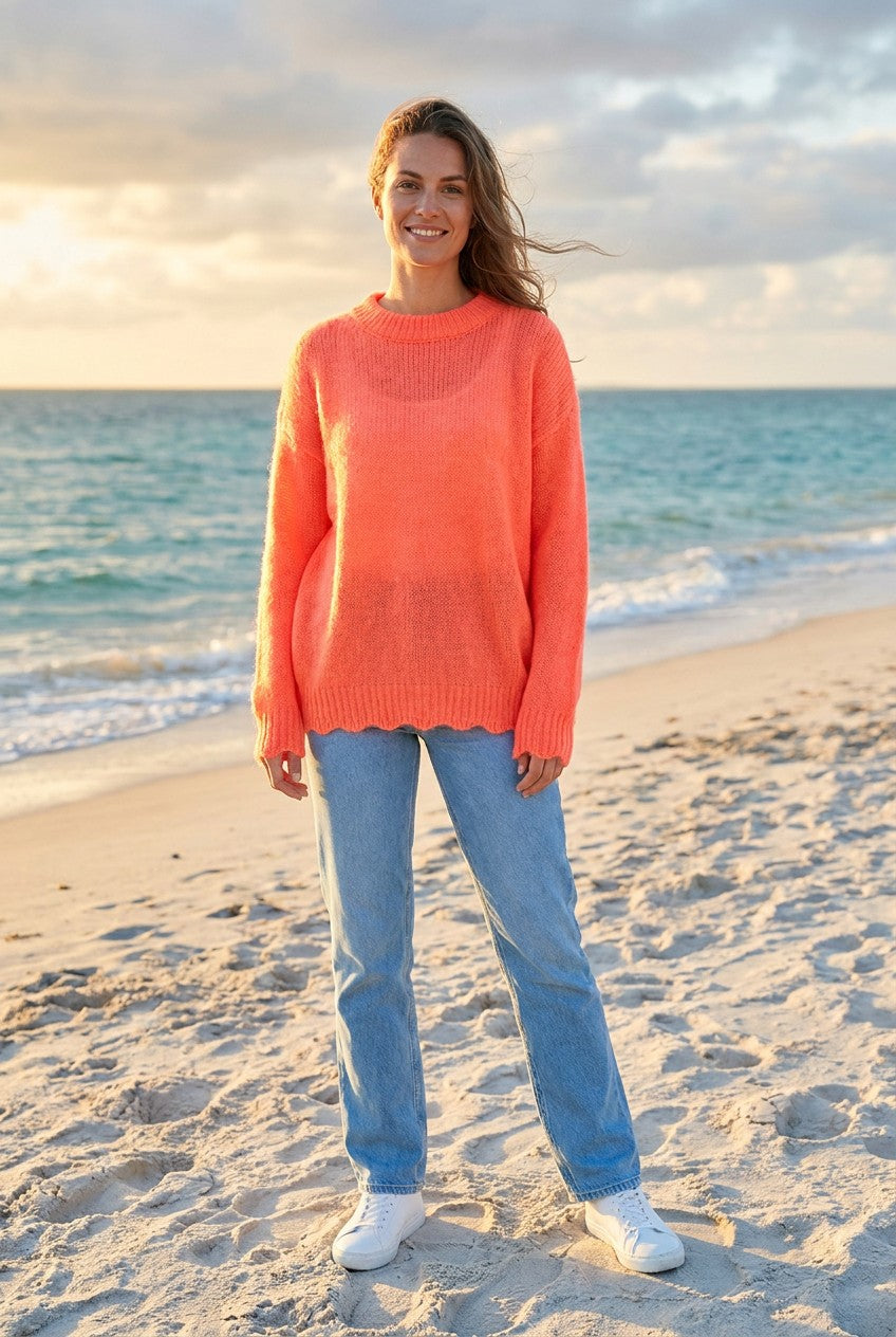 Oversized Flauschstrick-Pullover – TraumStück Sylt – Neonorange, Vorderansicht