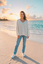 Pullover Oversized mit V-Ausschnitt – TraumStück Sylt – Beige, Vorderansicht