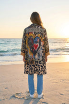 Mantel Oversized mit Leo- & Grafikprint – TraumStück Sylt – Grün, Rückansicht