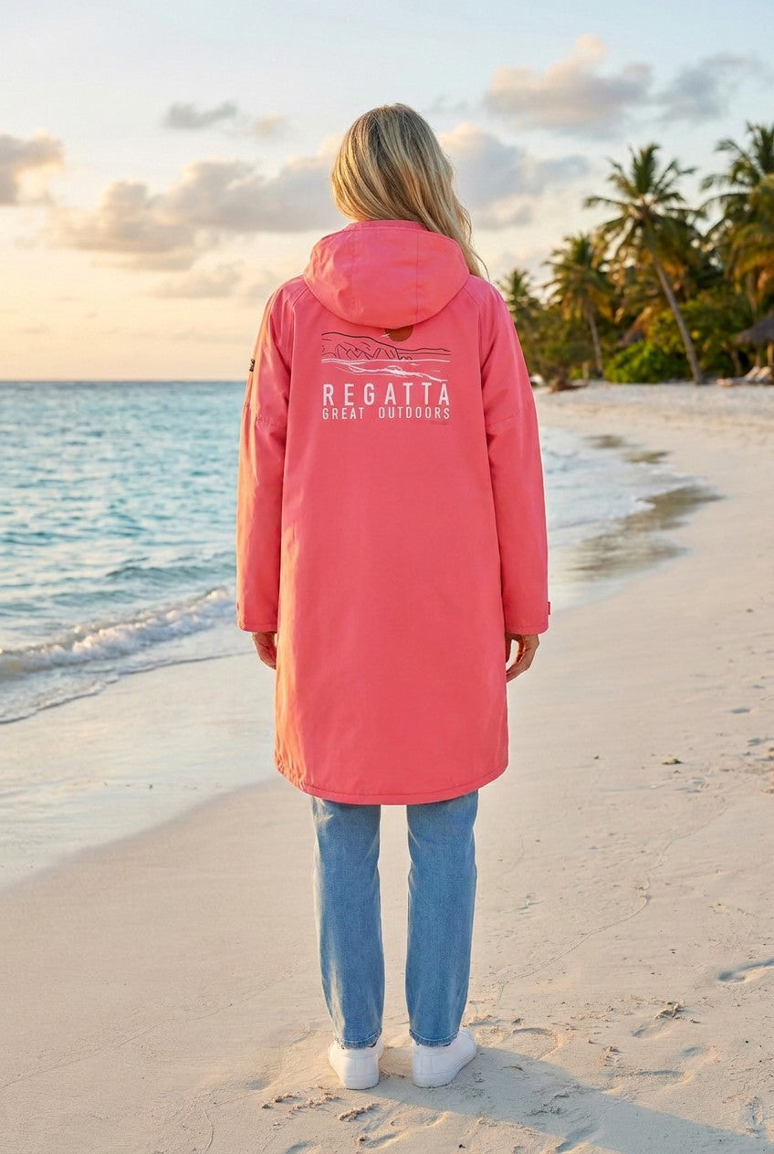 Regatta Umziehkleid Robe Regenmantel Knielang – TraumStück Sylt – Pink Lemonade, Rückansicht