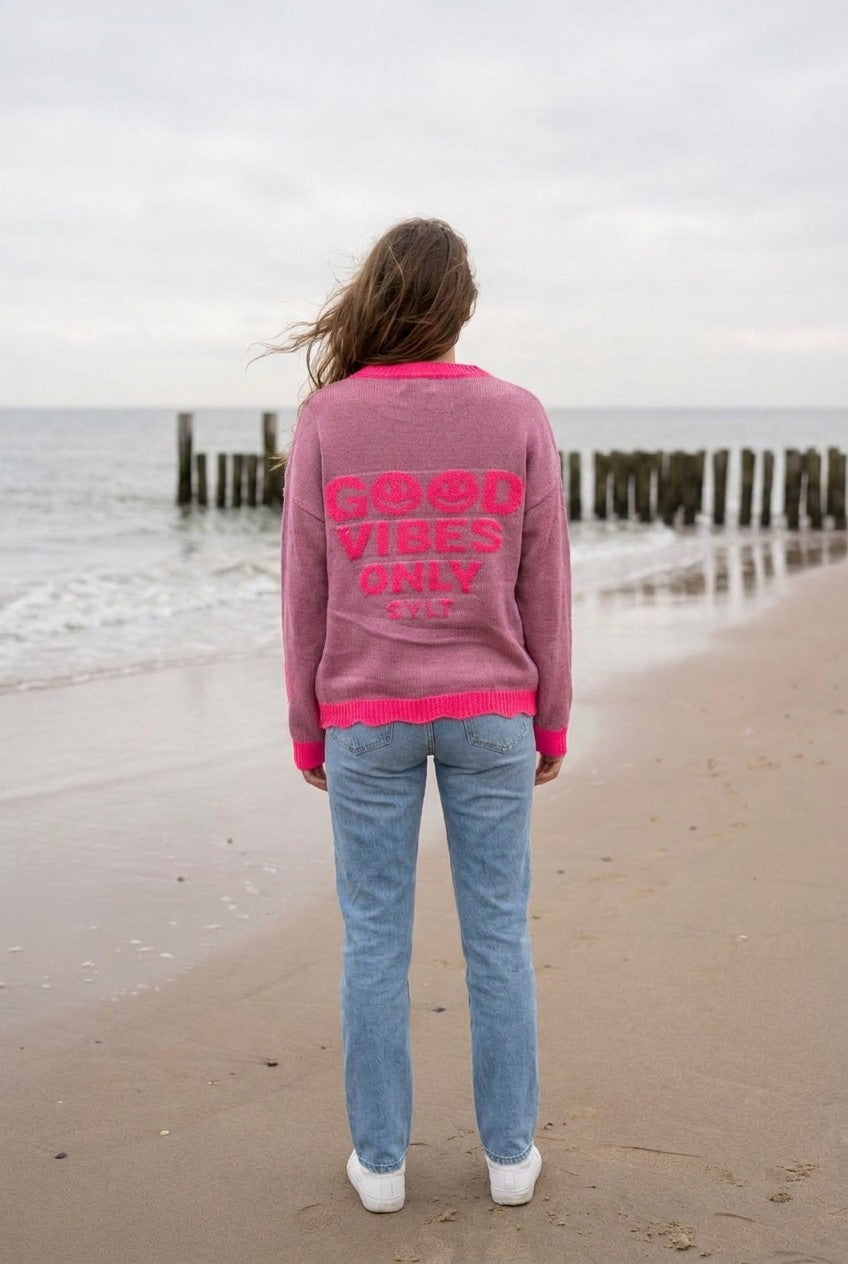 Good Vibes Only Pullover Strickpullover Oversized – TraumStück Sylt – Beere, Rückansicht